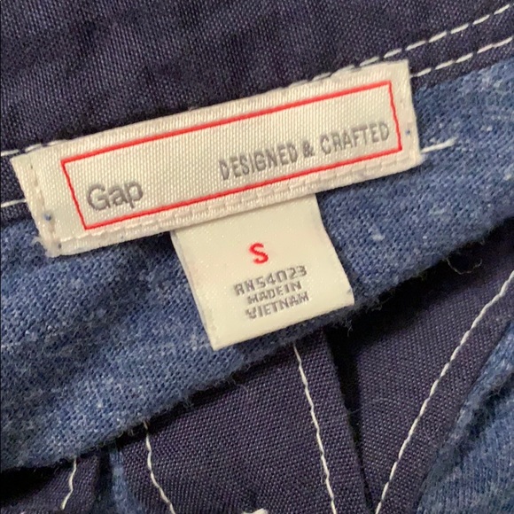 Gap • Blue Buttoned Quarter Sleeve Top - Picture 4 of 4